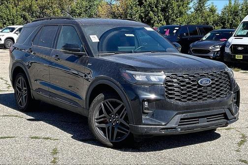 Black Metallic 2025 Ford Explorer ST-Line