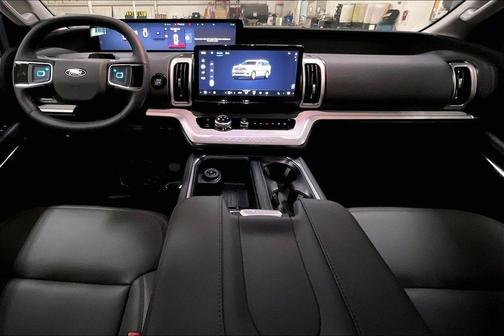 Oxford White 2026 Ford Expedition Max Active