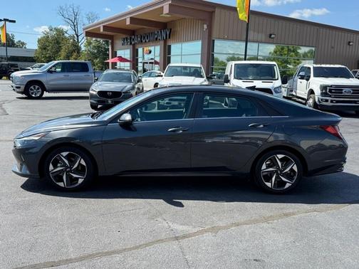 2021 Hyundai ELANTRA SEL