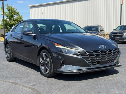 2021 Hyundai ELANTRA SEL