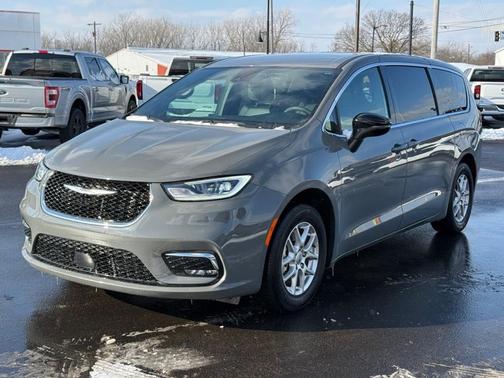 Gray 2025 Chrysler Pacifica L
