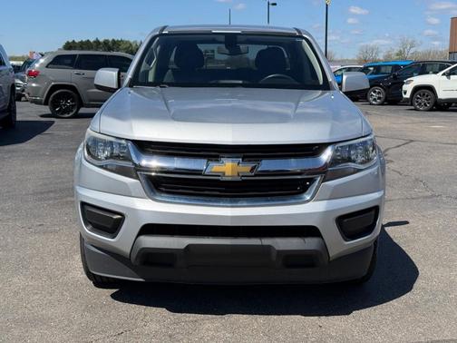 Silver 2015 Chevrolet Colorado LT