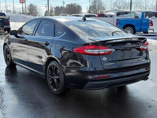 2020 Ford Fusion SE