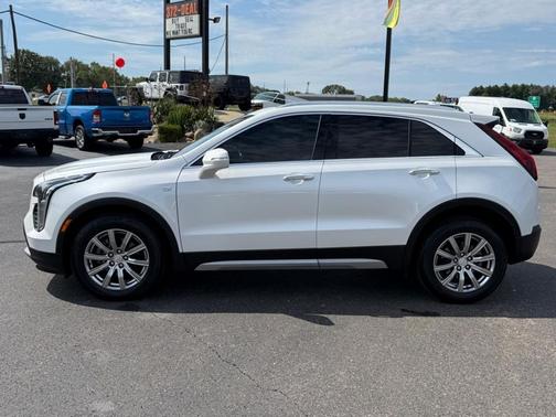 2021 Cadillac XT4 Premium Luxury