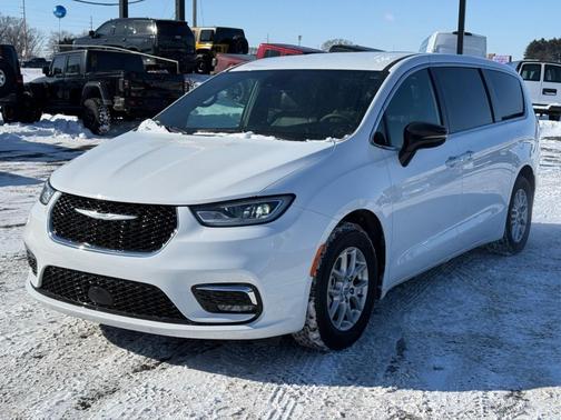 2025 Chrysler Pacifica L