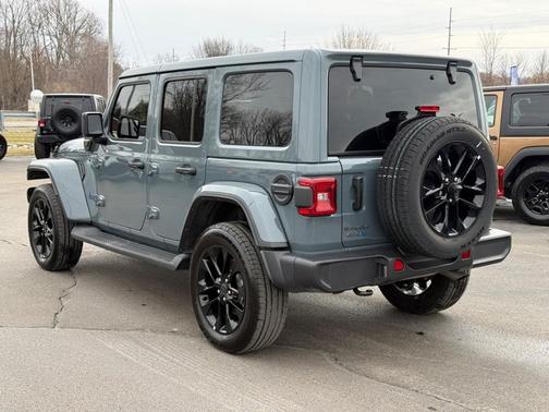 2025 Jeep Wrangler 4xe Sahara