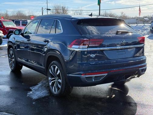 2022 Volkswagen Atlas Cross Sport 3.6L V6 SEL Premium R-Line