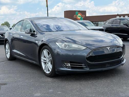 2016 Tesla Model S 90D