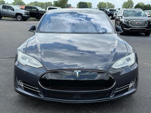 2016 Tesla Model S 90D