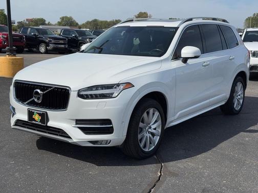 2019 Volvo XC90 T6 Momentum