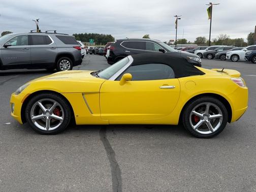 2009 Saturn Sky Red Line