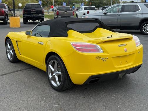 2009 Saturn Sky Red Line
