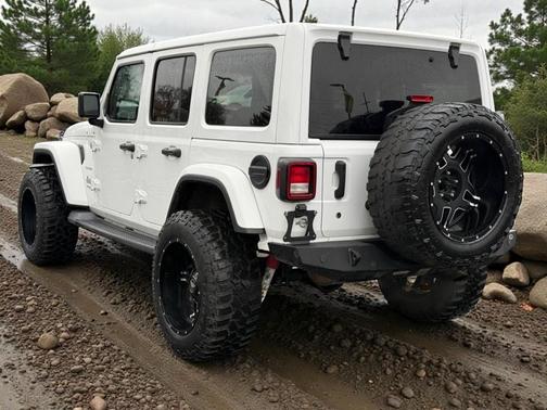 Bright White 2018 Jeep Wrangler Unlimited Sahara
