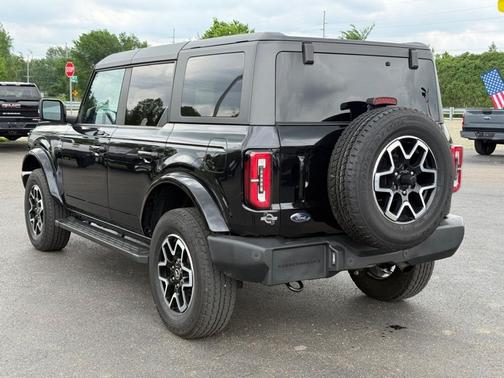 Black 2023 Ford Bronco Outer Banks