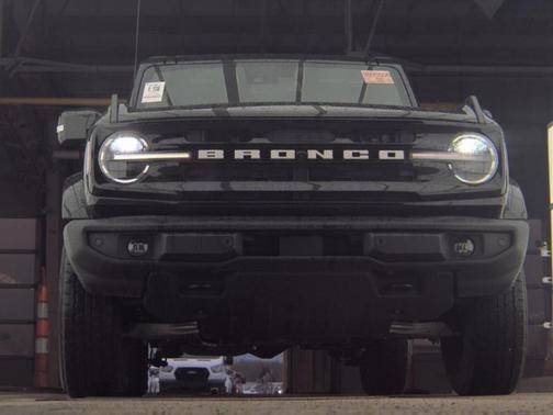 Black 2023 Ford Bronco Outer Banks