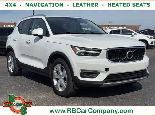 2021 Volvo XC40 T5 Momentum