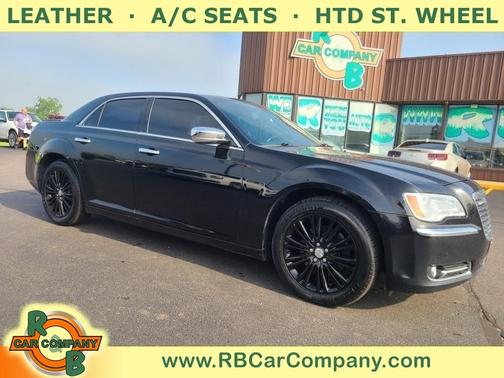 Photo 1 of 22 of 2014 Chrysler 300C Base