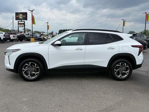 White 2025 Chevrolet Trax LT