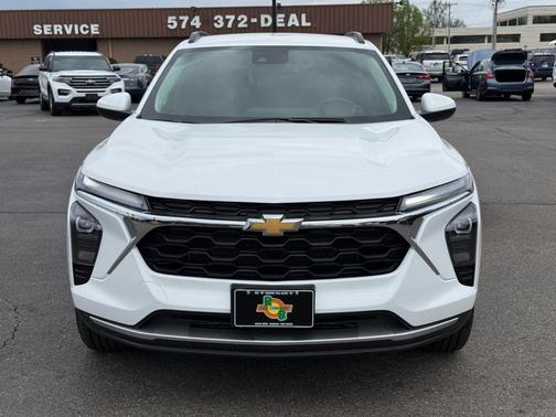White 2025 Chevrolet Trax LT