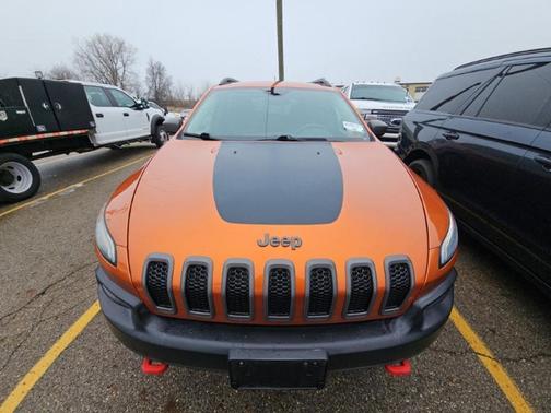 Tan 2014 Jeep Cherokee Trailhawk