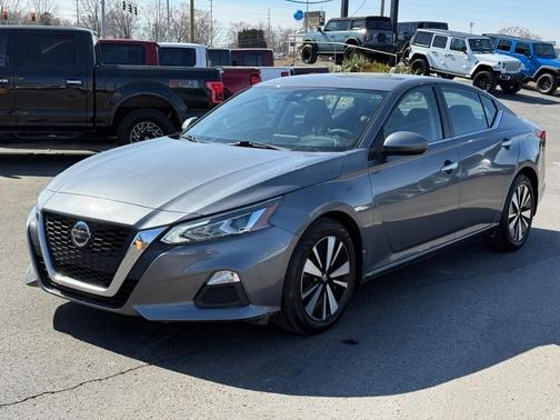 2021 Nissan Altima 2.5 SV