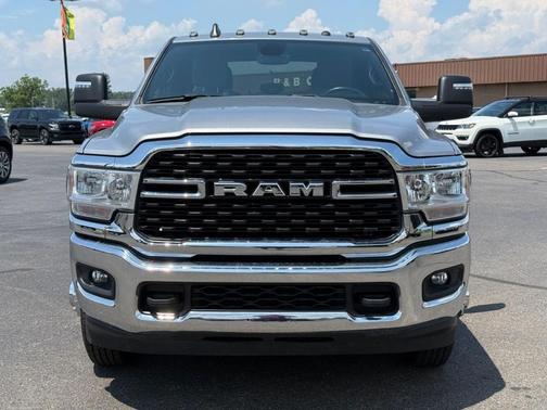 2024 RAM 3500 Big Horn Crew Cab 4x4 8' Box