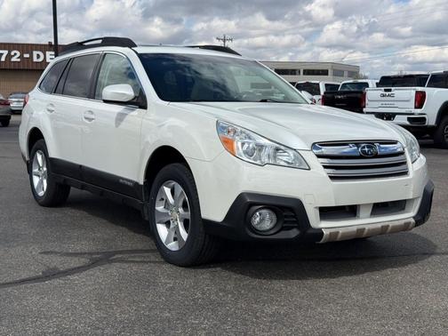 White 2013 Subaru Outback 3.6R Limited