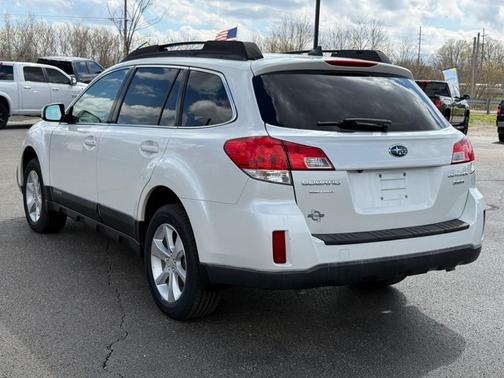 White 2013 Subaru Outback 3.6R Limited