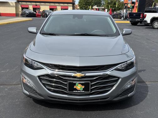 Sterling Gray Metallic 2025 Chevrolet Malibu FWD 1LT