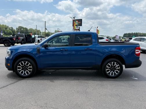 Atlas Blue Metallic 2024 Ford Maverick Lariat