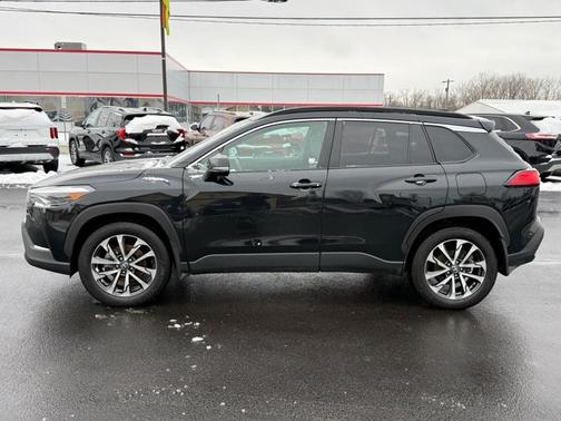 2022 Toyota Corolla Cross XLE