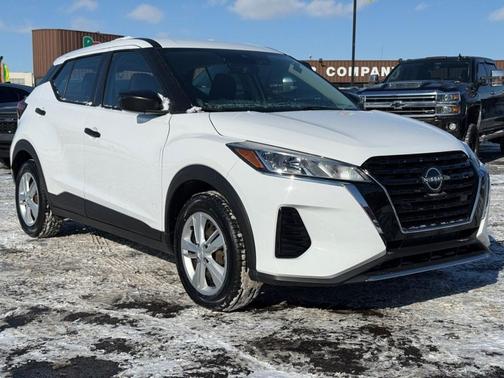 2022 Nissan Kicks S