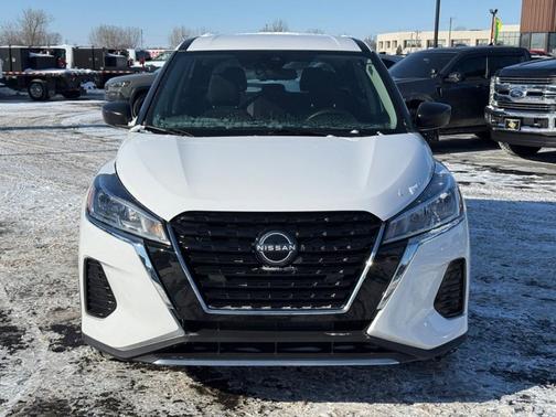 2022 Nissan Kicks S