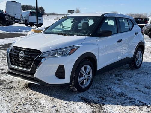 2022 Nissan Kicks S