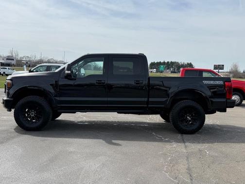 Black 2022 Ford F-250 Lariat