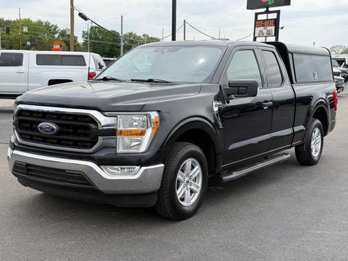 Black 2021 Ford F-150 XLT