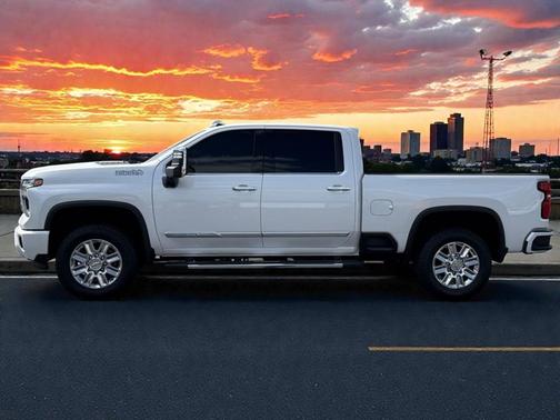 White 2024 Chevrolet Silverado 2500 High Country