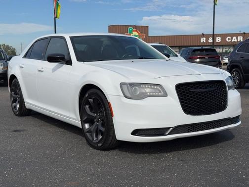 2020 Chrysler 300 Touring