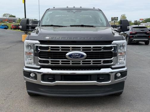 Black 2025 Ford F-350 XLT