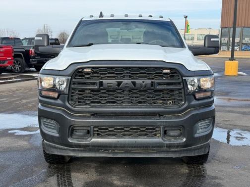 2024 RAM 2500 Tradesman Crew Cab 4x4 8' Box