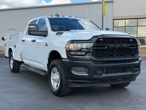 2024 RAM 2500 Tradesman Crew Cab 4x4 8' Box