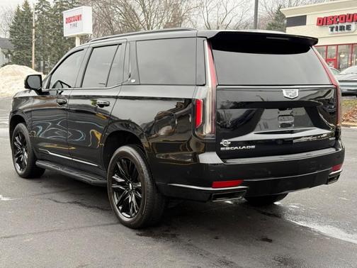 2021 Cadillac Escalade Sport