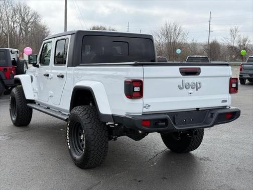 2022 Jeep Gladiator Overland