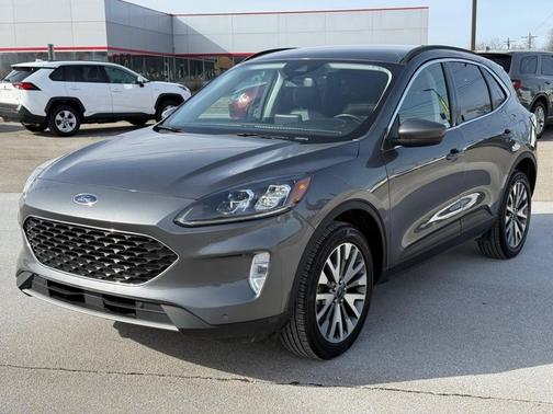 2022 Ford Escape Titanium