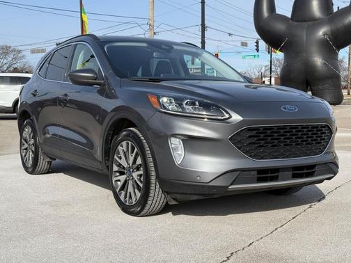 2022 Ford Escape Titanium