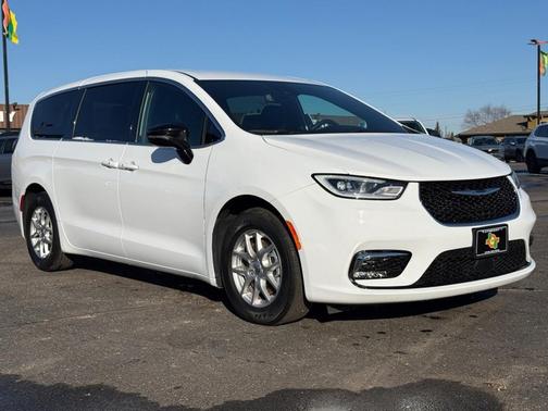 2025 Chrysler Pacifica L