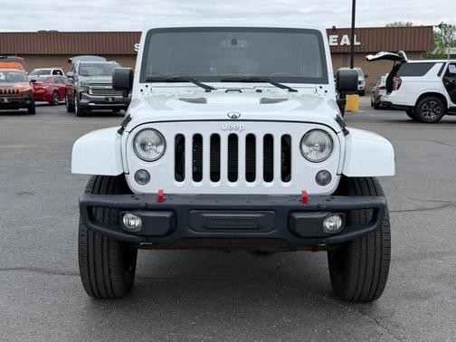 White 2015 Jeep Wrangler Unlimited Rubicon