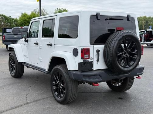 White 2015 Jeep Wrangler Unlimited Rubicon