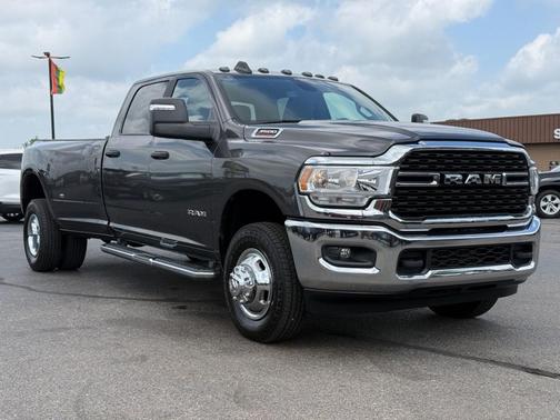 Granite Crystal Metallic Clearcoat 2024 RAM 3500 Big Horn Crew Cab 4x4 8' Box
