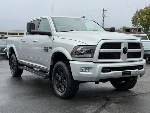 2017 RAM 2500 Laramie Crew Cab 4x4 6'4' Box